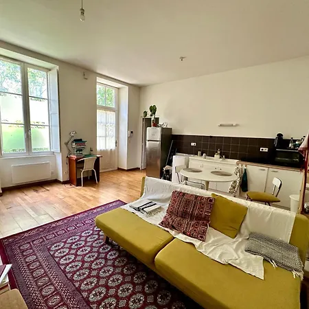 Calme Et Spacieux Apartment Poitiers